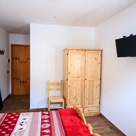 Al Foiron ホテル クラヴィエーレ